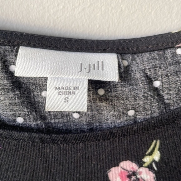J. Jill Women's Layered-Back Mixed-Media Print Top, BLACK MULT -SIZE SMALL. Used - Picture 3 of 7